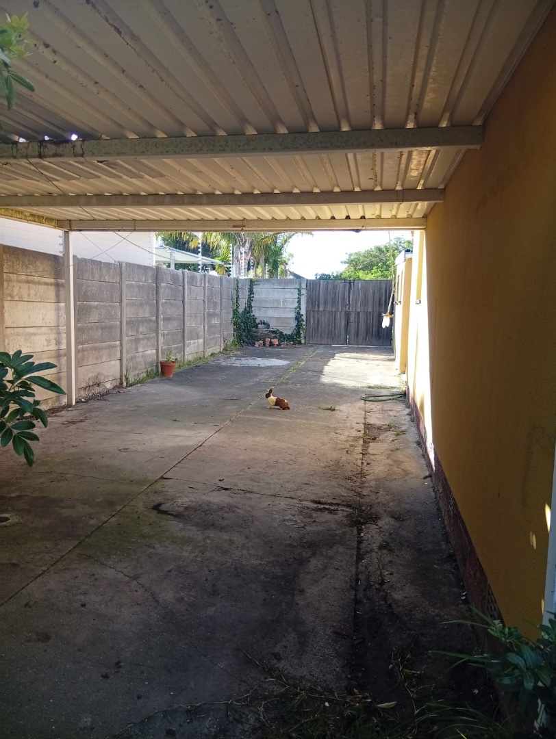 4 Bedroom Property for Sale in Sunridge Park Eastern Cape